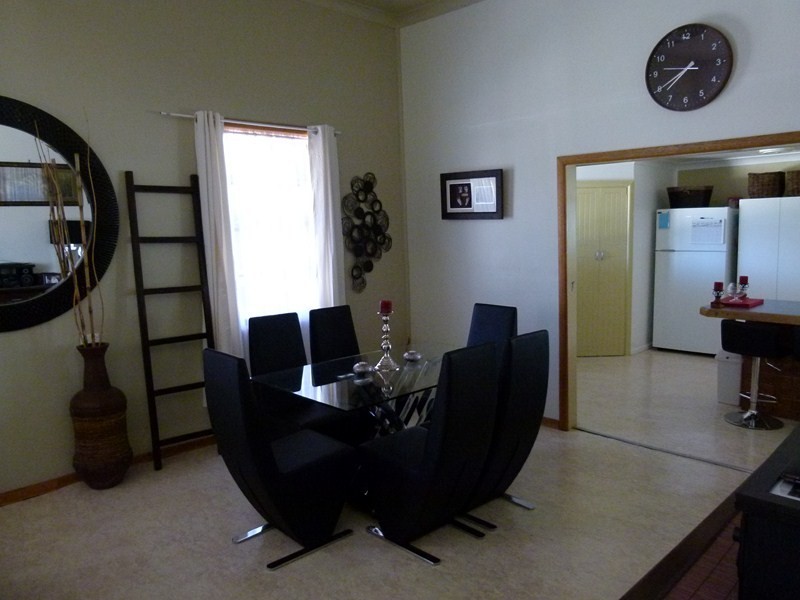 6 Queen, Forbes NSW 2871