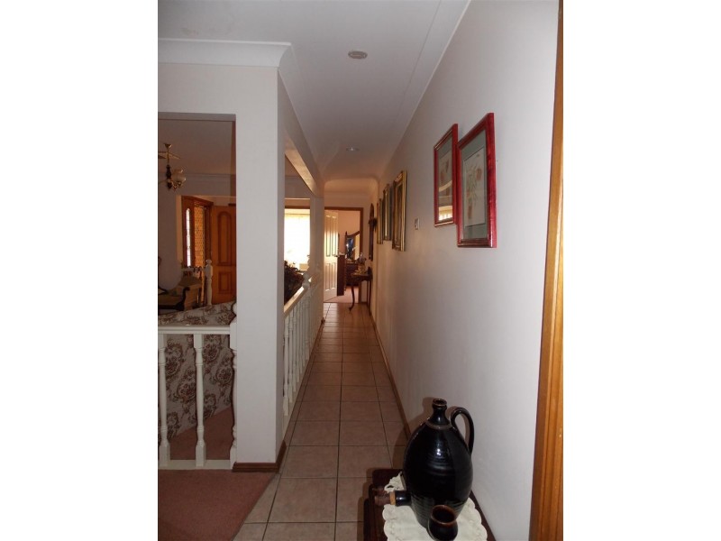 18 Danilenko Street, Parkes NSW 2870