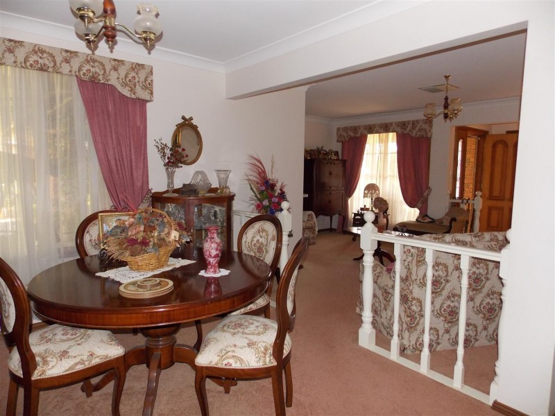 18 Danilenko Street, Parkes NSW 2870