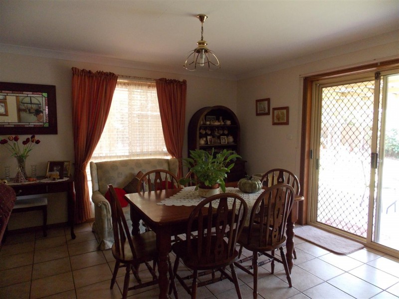 18 Danilenko Street, Parkes NSW 2870