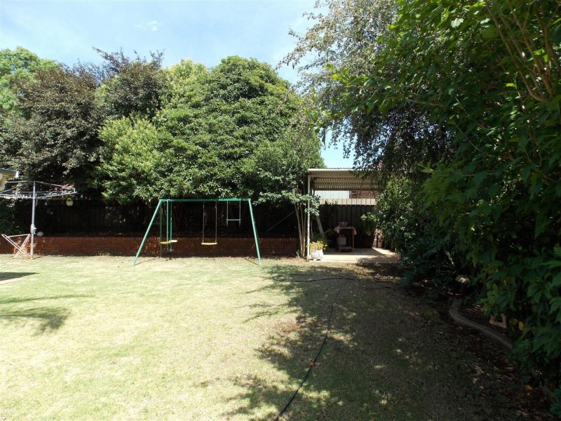 18 Danilenko Street, Parkes NSW 2870