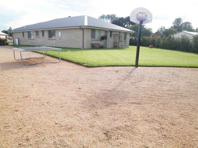 15 Powter Street, Forbes NSW 2871