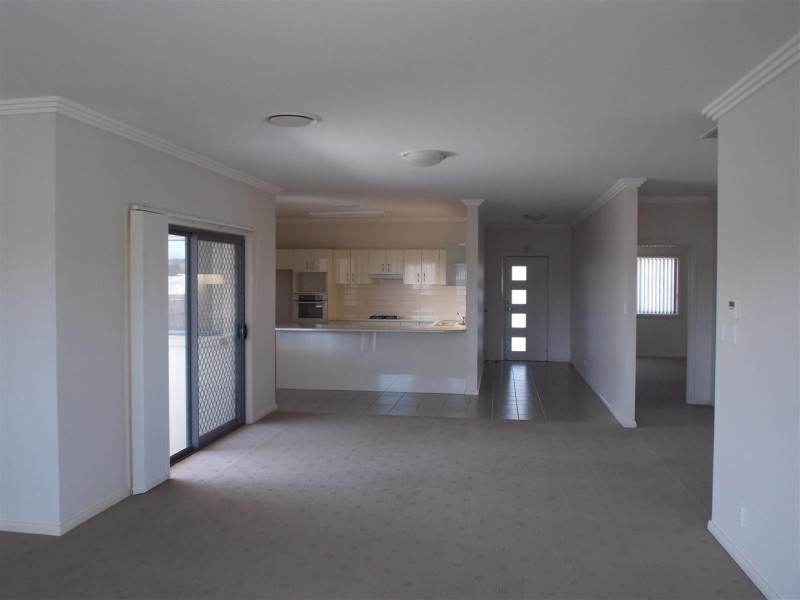 38 Best Street, Parkes NSW 2870