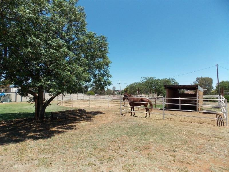 140-144 Condobolin Road, Parkes NSW 2870