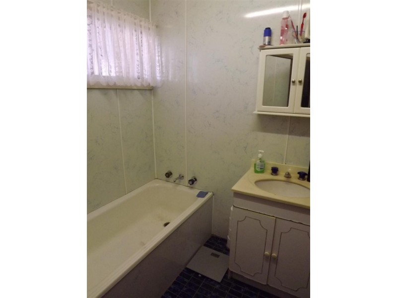 37 Forbes Road, Parkes NSW 2870