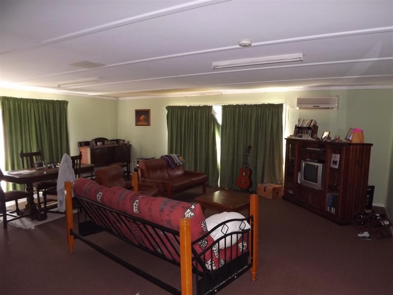 37 Forbes Road, Parkes NSW 2870