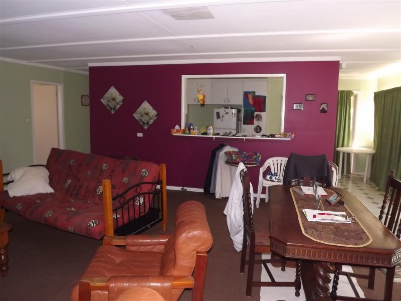 37 Forbes Road, Parkes NSW 2870
