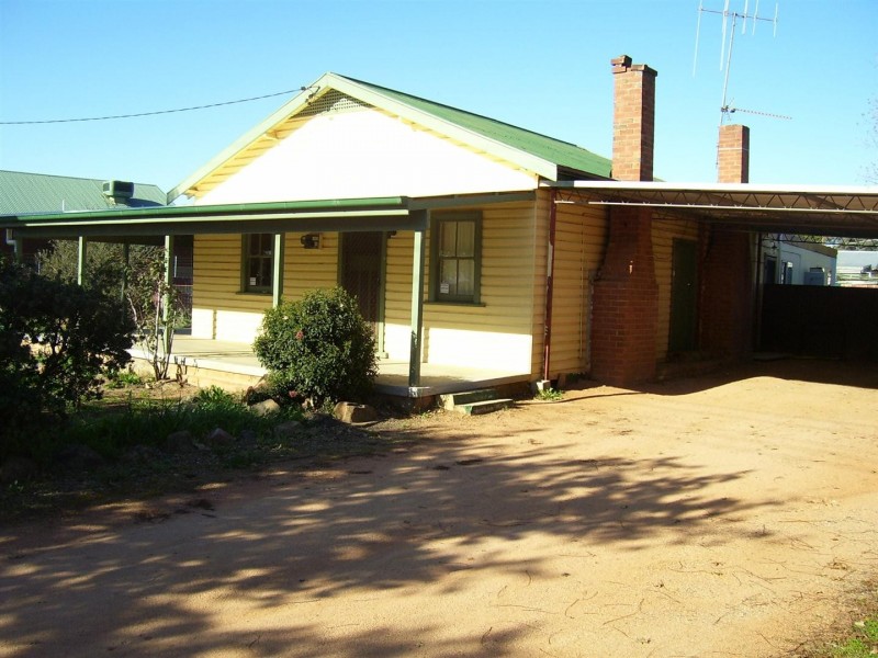 37 Forbes Road, Parkes NSW 2870