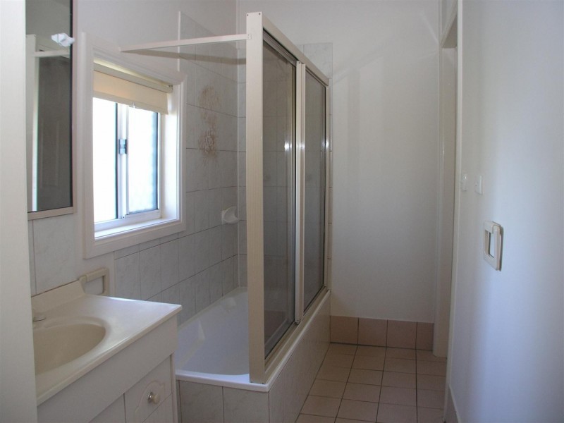 13 Medlyn Street, Parkes NSW 2870
