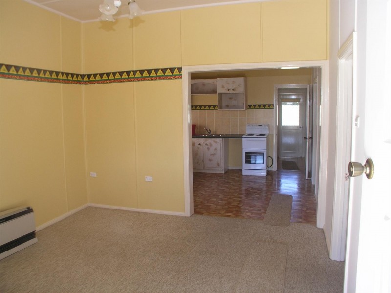 13 Medlyn Street, Parkes NSW 2870