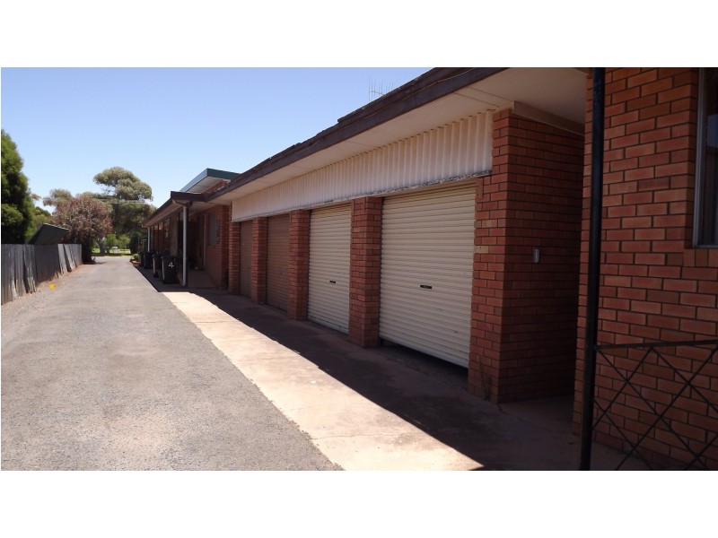 9 Harding Ave, Condobolin NSW 2877