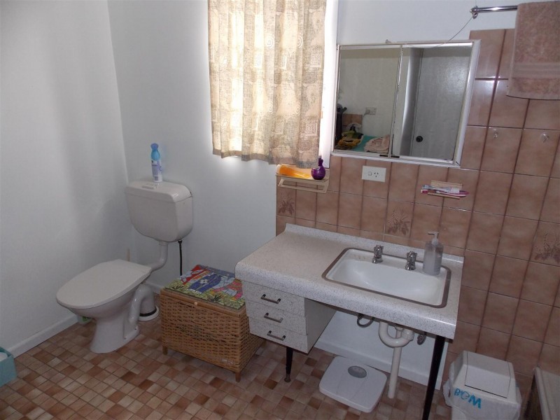 69 Forbes Road, Parkes NSW 2870