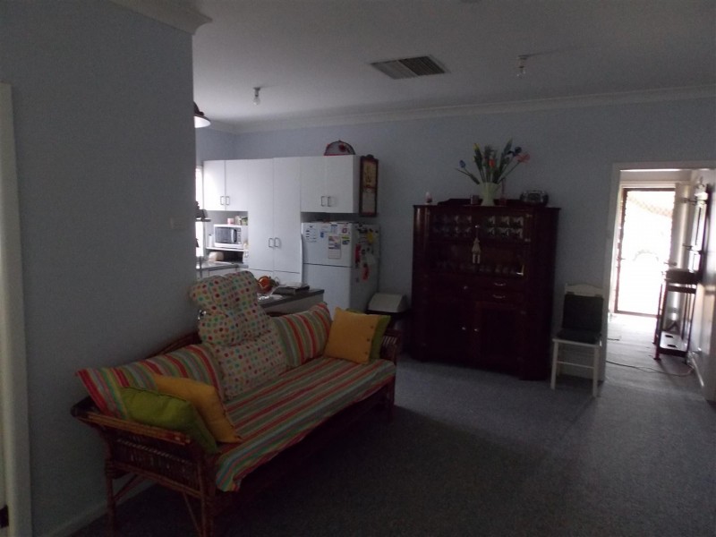 69 Forbes Road, Parkes NSW 2870