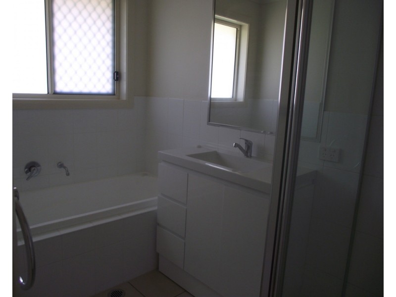 14 Best Street, Parkes NSW 2870