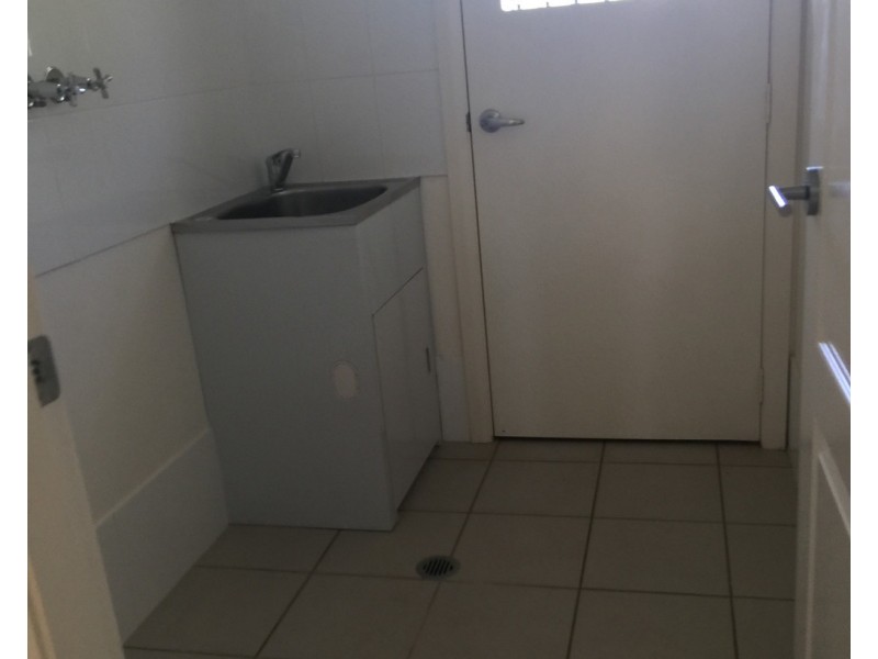 4 Rex Aubrey, Parkes NSW 2870