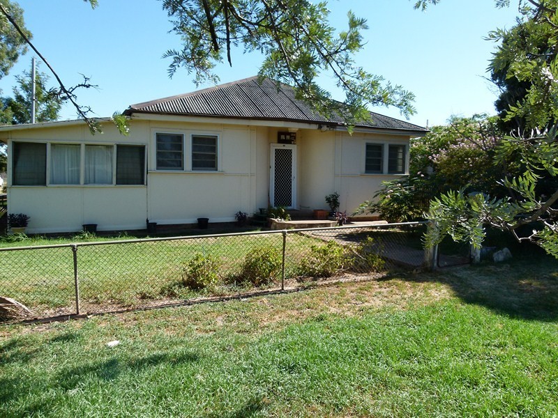 6 Oxford street, Forbes NSW 2871