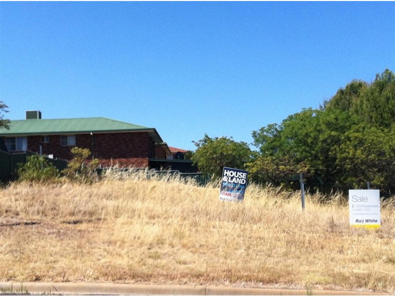 132 Mitchell Street, Parkes NSW 2870