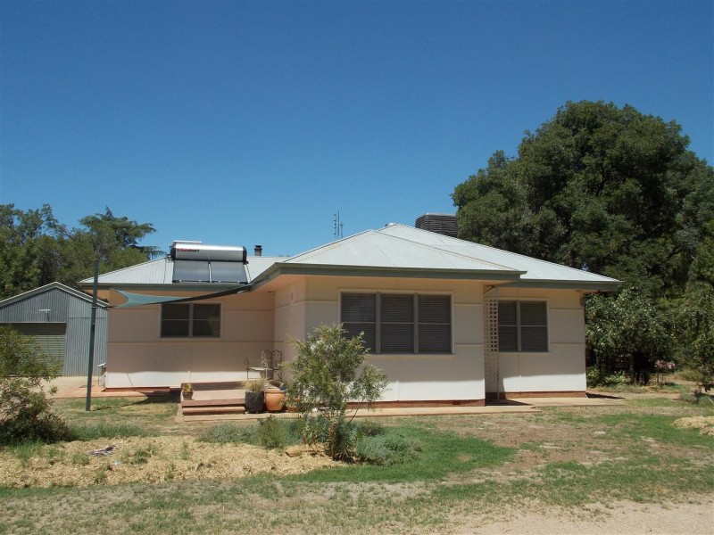 13 Kelly Road, Parkes NSW 2870