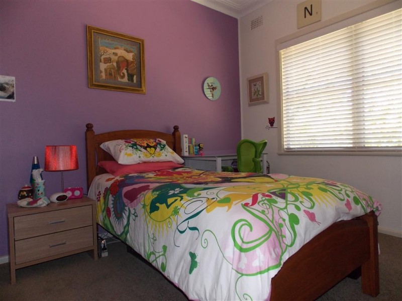 13 Kelly Road, Parkes NSW 2870