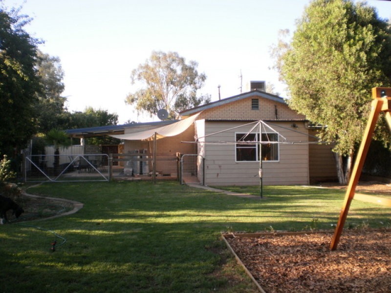 6 Kelly Road, Parkes NSW 2870