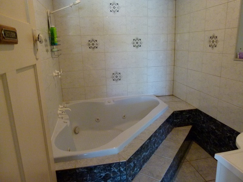 80 wambat street, Forbes NSW 2871