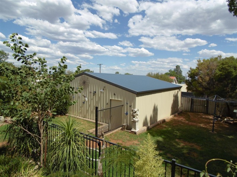 3 Oswin Street, Parkes NSW 2870
