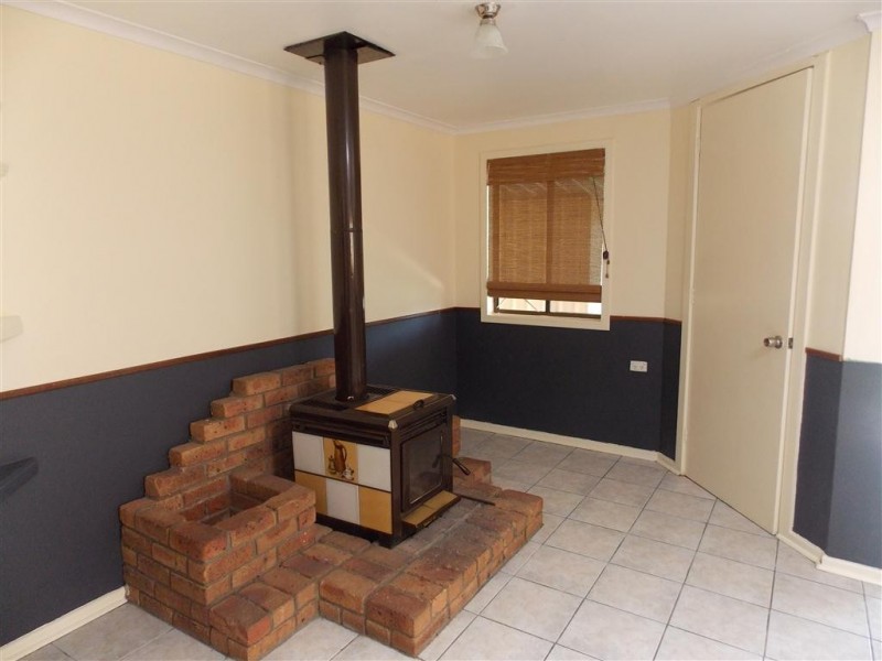 20 Derribong Street, Peak Hill NSW 2869