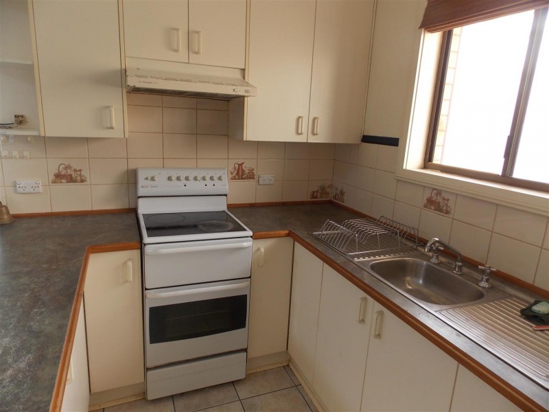 20 Derribong Street, Peak Hill NSW 2869