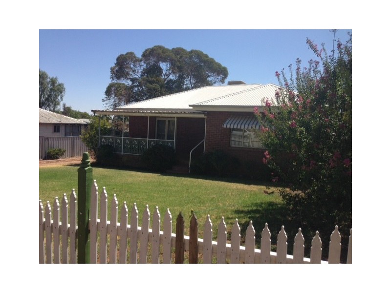 10 Napier Street, Condobolin NSW 2877
