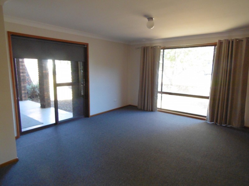 25 Moor Street, Parkes NSW 2870