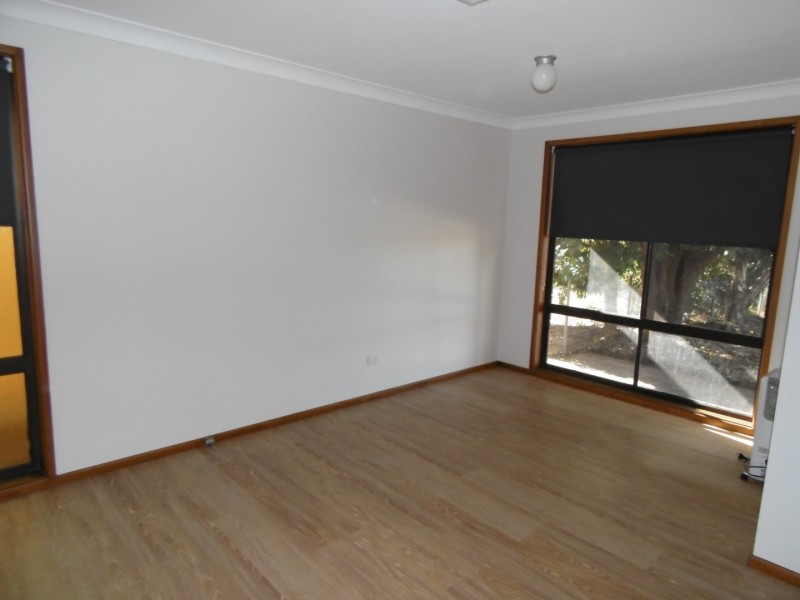 25 Moor Street, Parkes NSW 2870