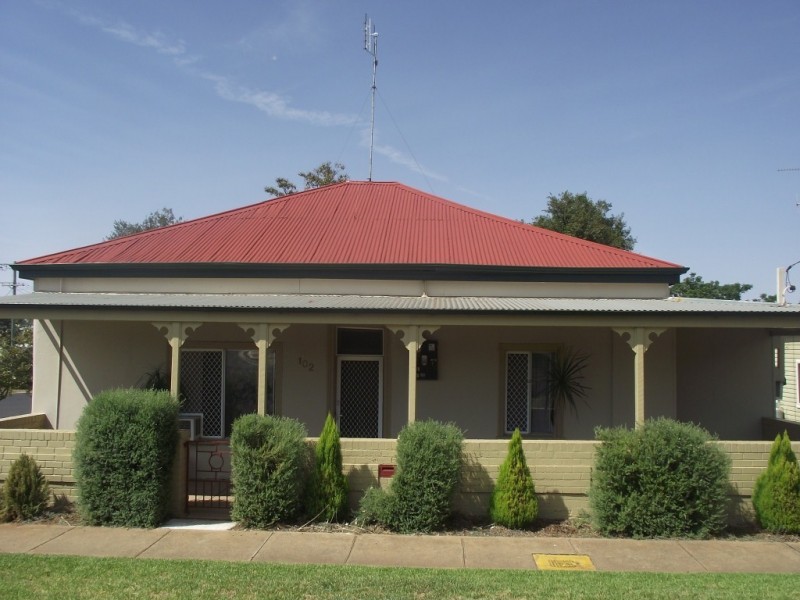 102 Clarinda Street, Parkes NSW 2870