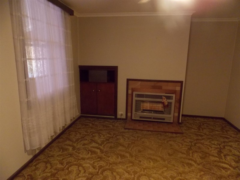 77 Victoria Street, Parkes NSW 2870