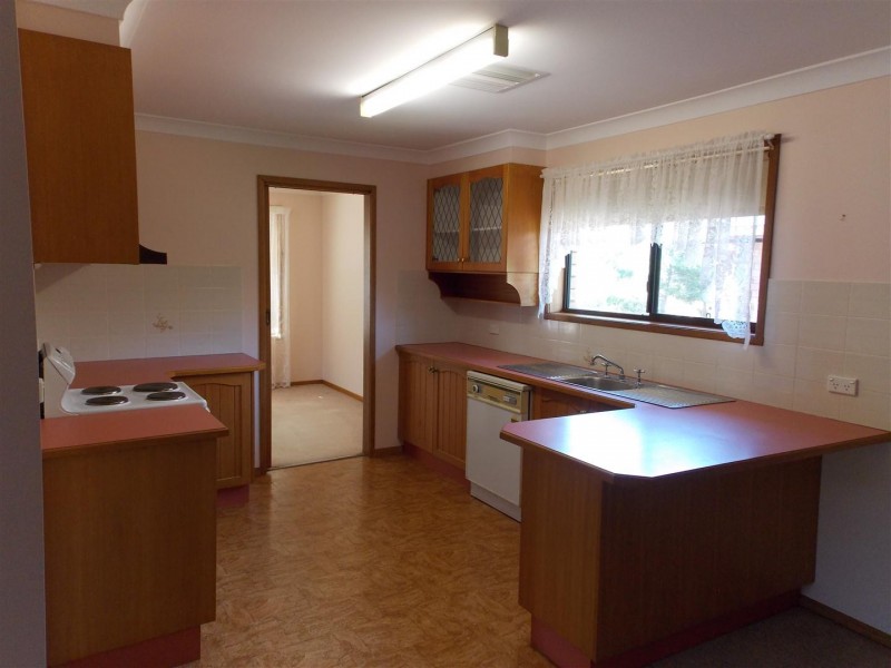 24 Jones Street, Parkes NSW 2870