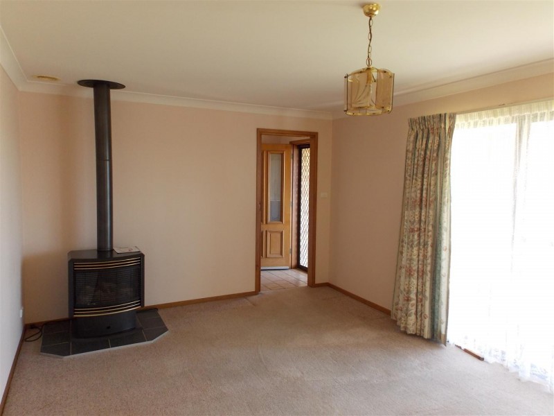 24 Jones Street, Parkes NSW 2870
