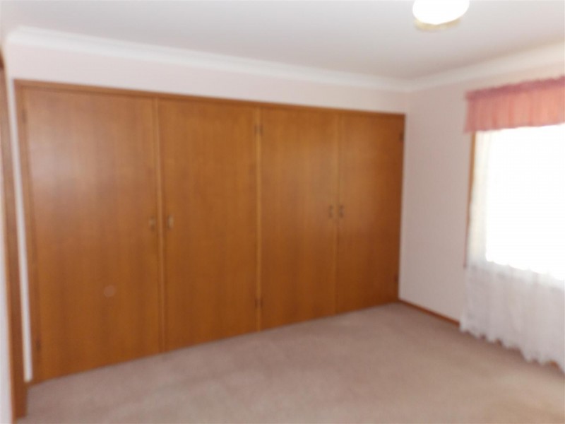 24 Jones Street, Parkes NSW 2870