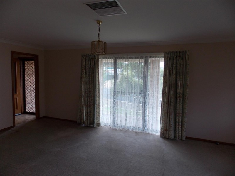 24 Jones Street, Parkes NSW 2870