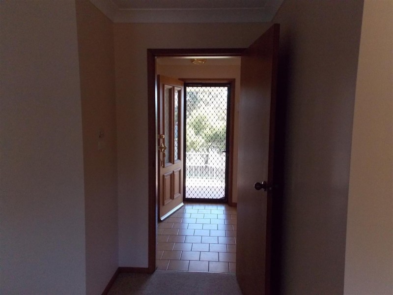 24 Jones Street, Parkes NSW 2870