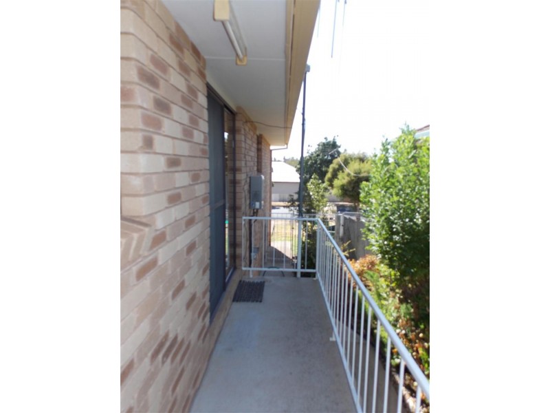 24 Jones Street, Parkes NSW 2870