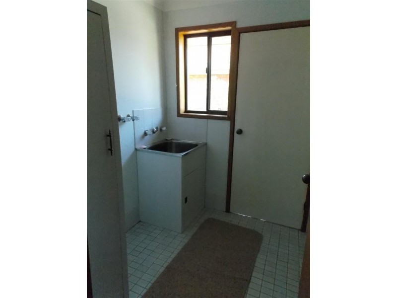 24 Jones Street, Parkes NSW 2870