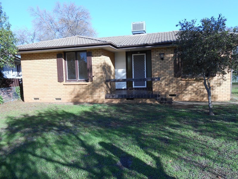 24 Cedar Crescent, Forbes NSW 2871