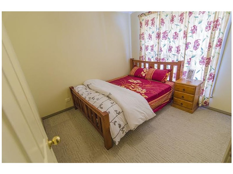 2/4 Friendship Place, Parkes NSW 2870