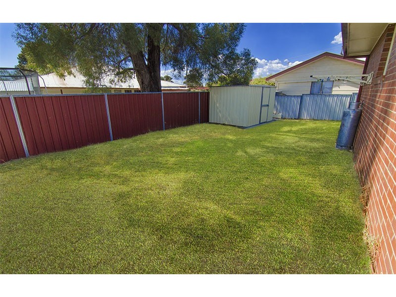 2/4 Friendship Place, Parkes NSW 2870