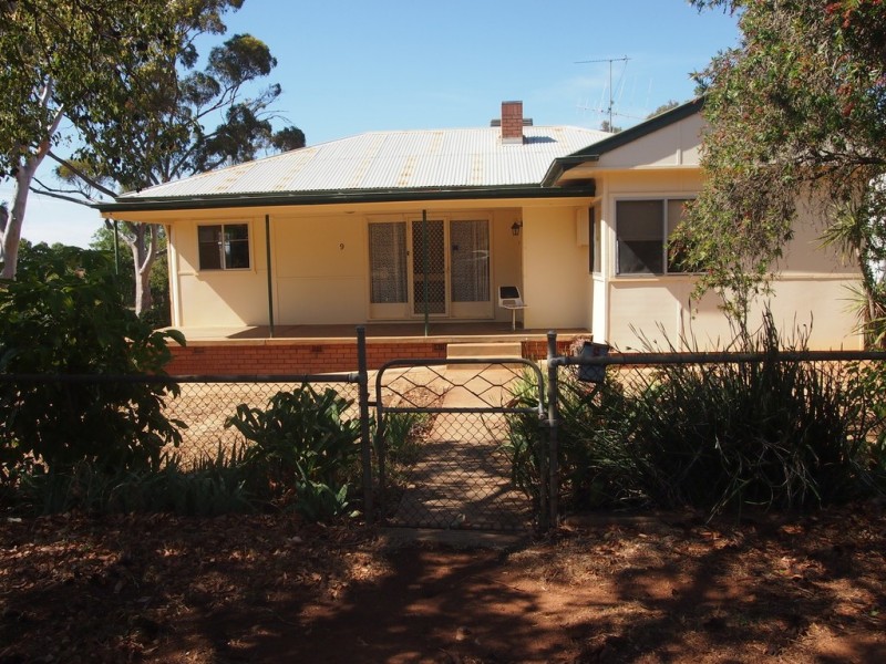 9 Reid Street, Parkes NSW 2870
