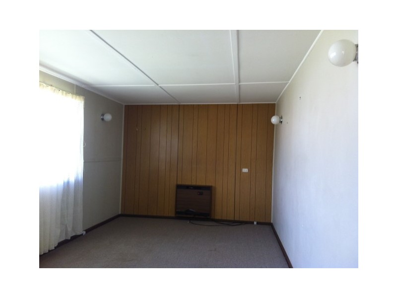 9 Reid Street, Parkes NSW 2870