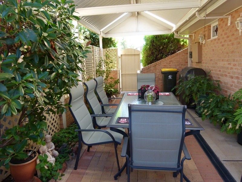 1/8 Wyndham Ave, Forbes NSW 2871