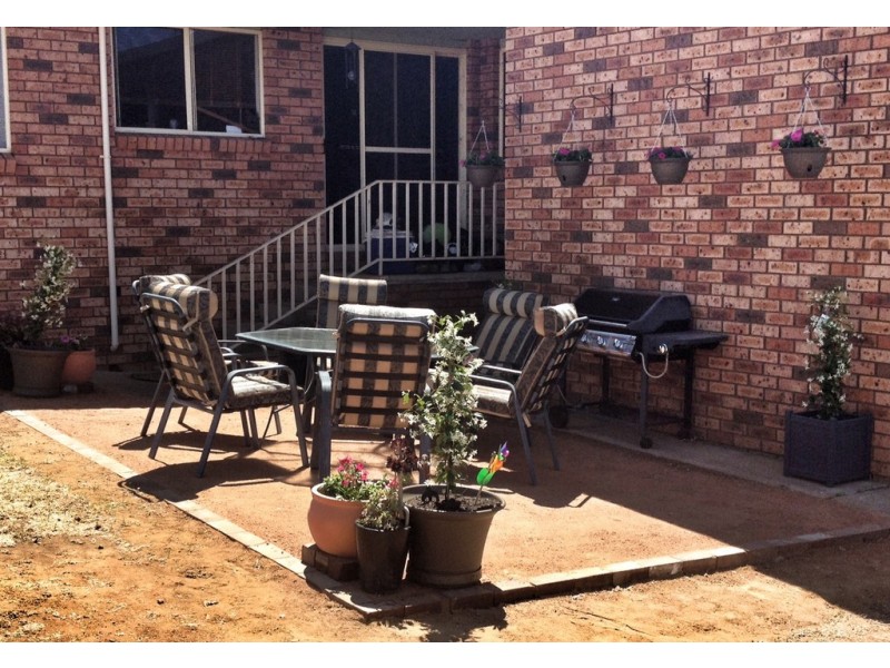 87 Woodward Street, Parkes NSW 2870