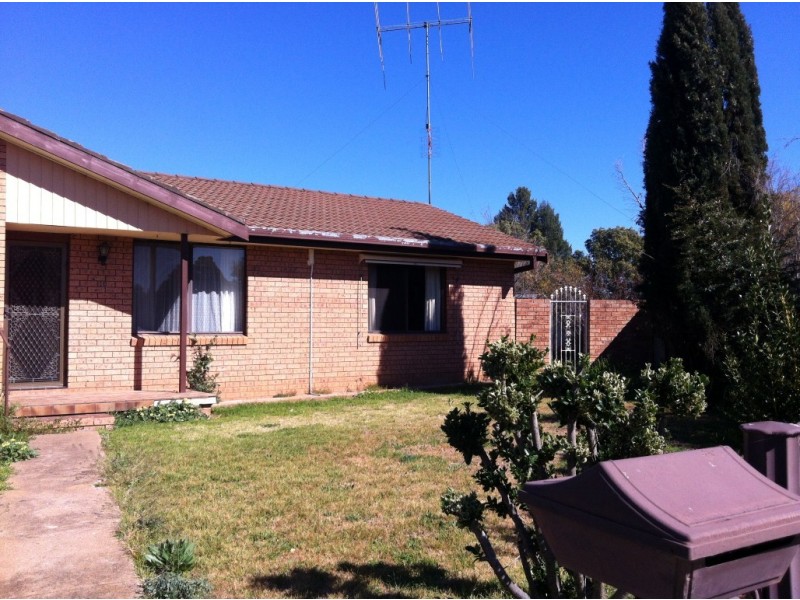 10 Forbes Street, Trundle NSW 2875