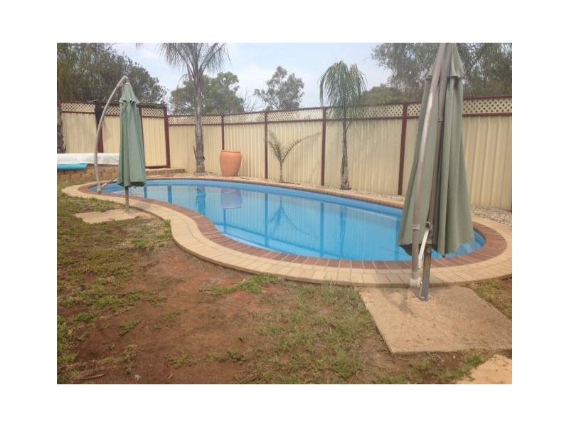 Lachlan Glade Moulder St, Condobolin NSW 2877