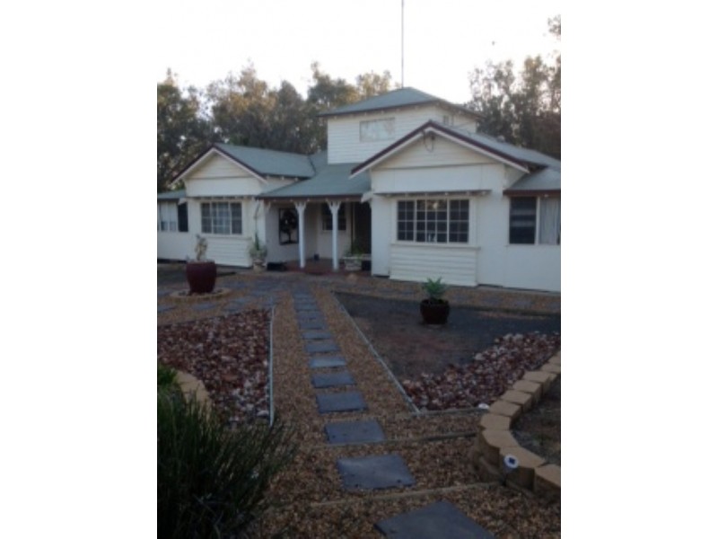 Lachlan Glade Moulder St, Condobolin NSW 2877